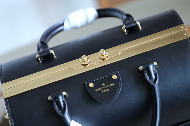 I W Fashion Lu-Vi bags - 8180