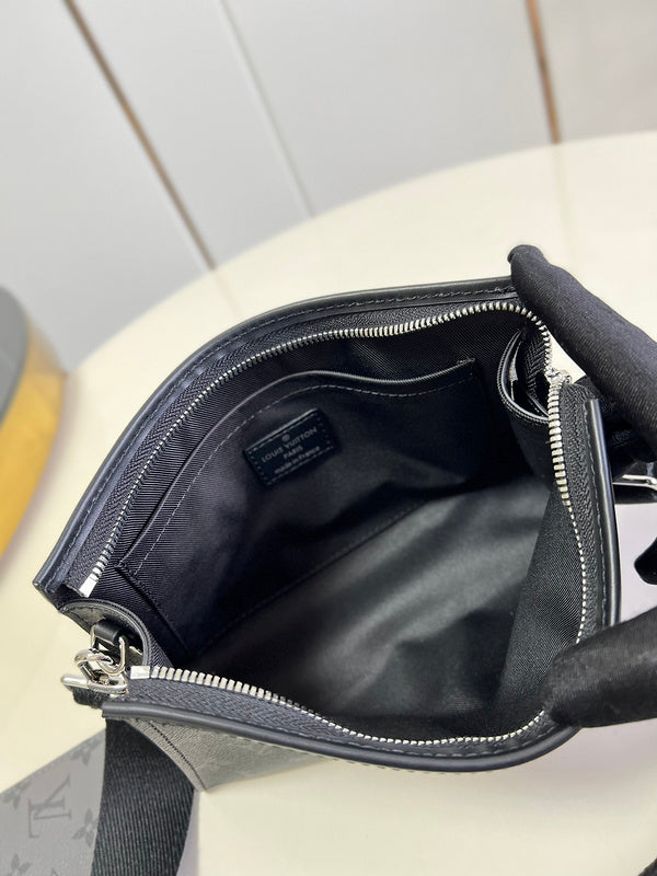 I W Fashion Lu-Vi bags - 17126