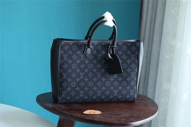 I W Fashion Lu-Vi bags - 9865