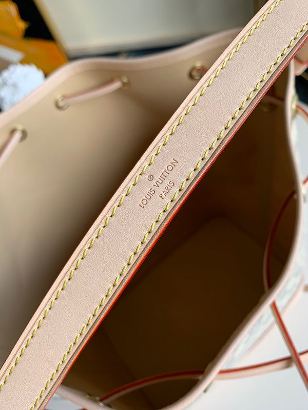 I W Fashion Lu-Vi bags - 17338