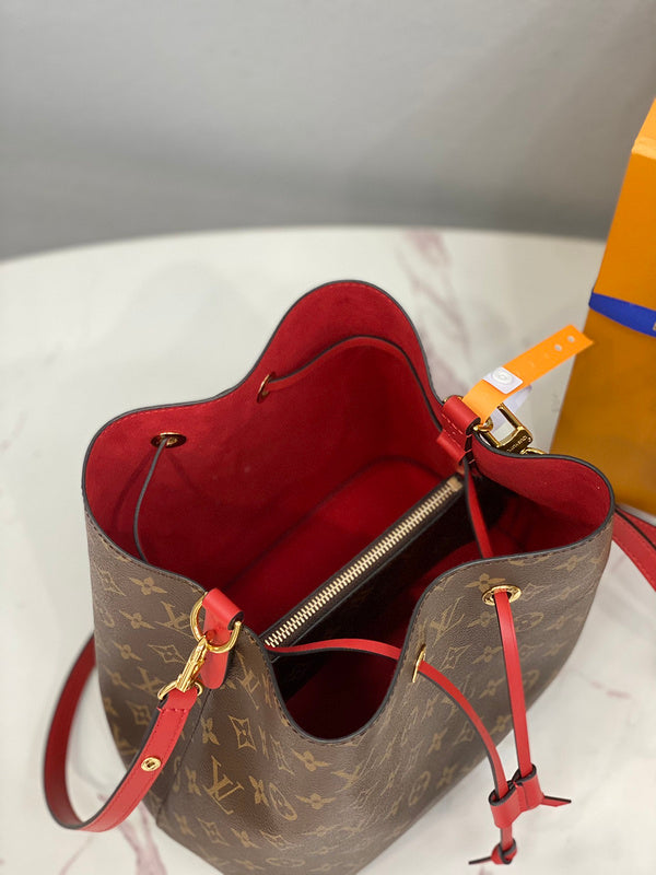 I W Fashion Lu-Vi bags - 17604