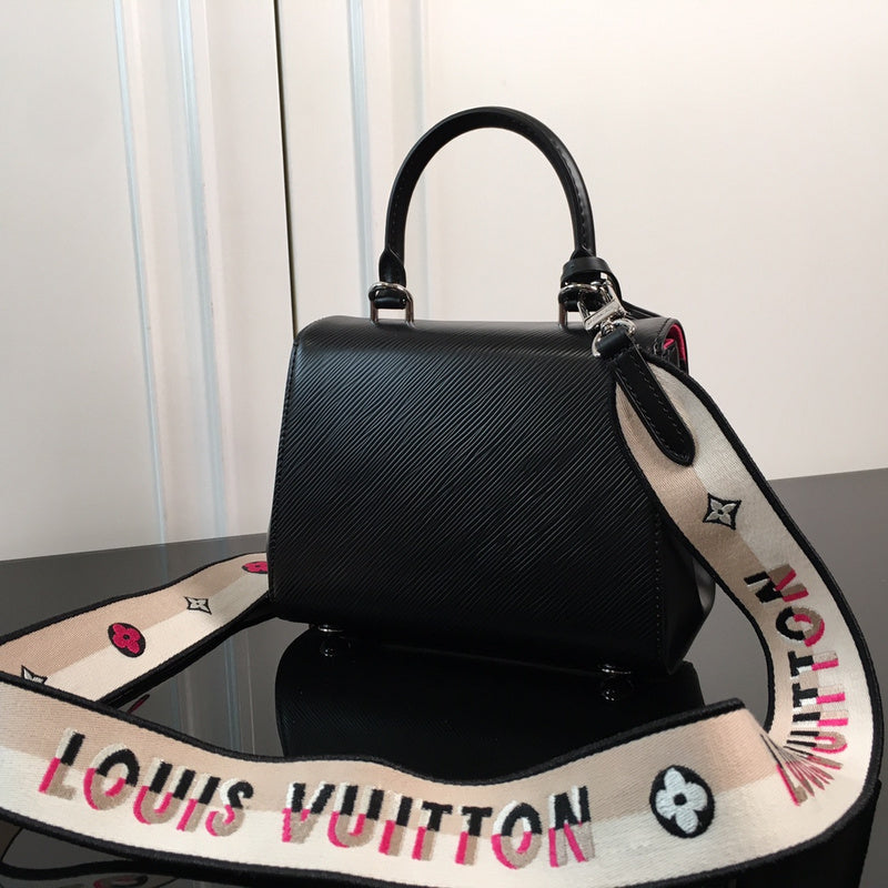 I W Fashion Lu-Vi bags - 17100