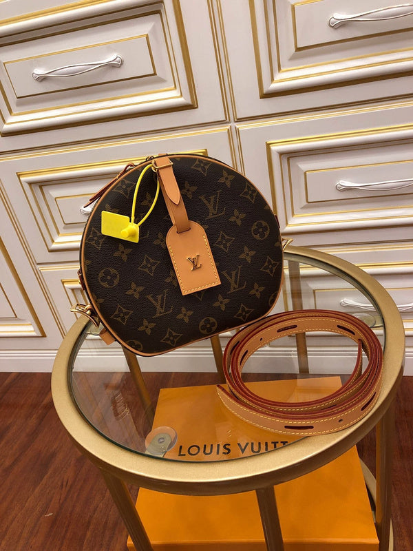 I W Fashion Lu-Vi bags - 17800
