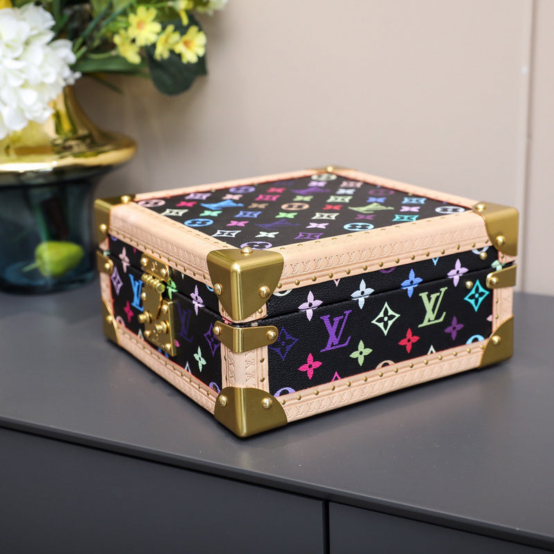 I W Fashion Lu-Vi bags - 9491