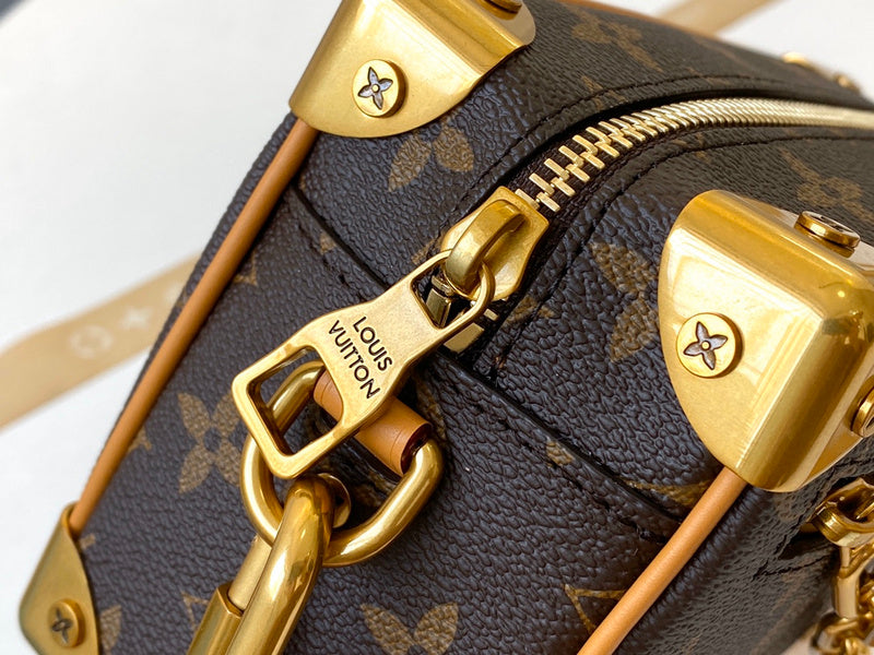 I W Fashion Lu-Vi bags - 17084