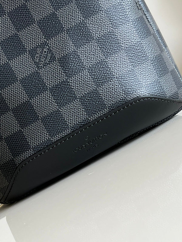 I W Fashion Lu-Vi bags - 17316