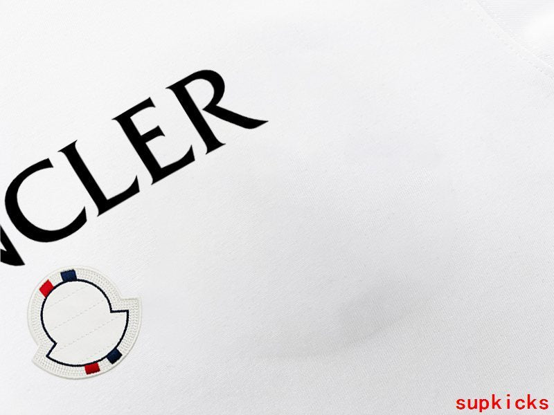 Moncler Luxury Cloth