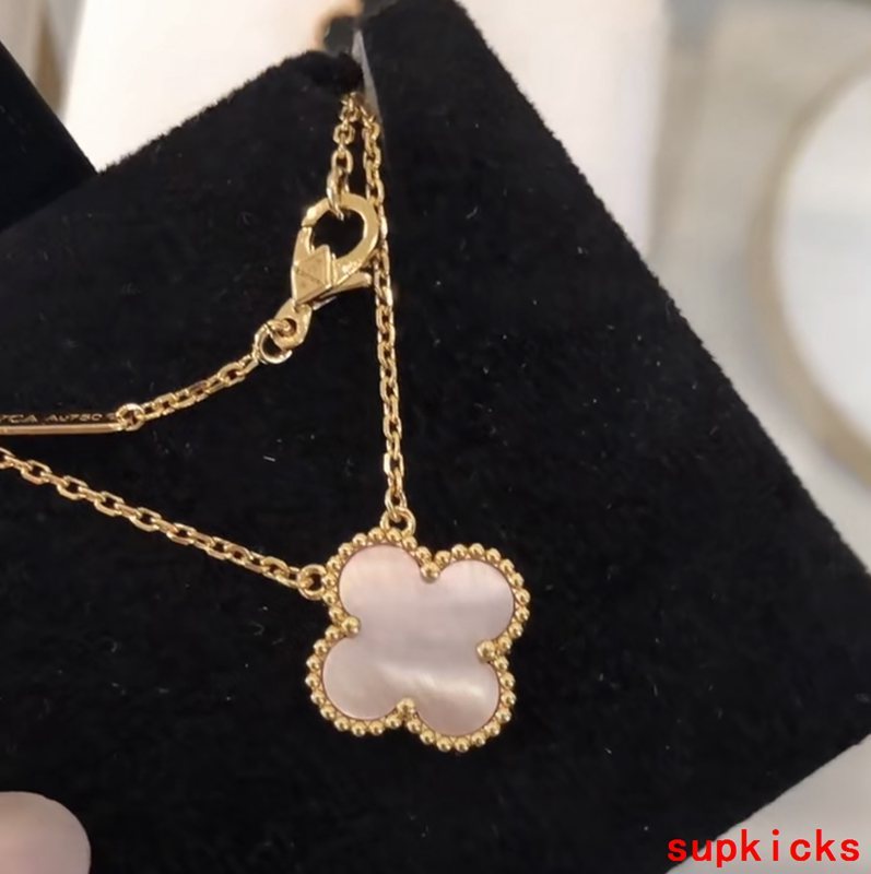 Van Cleef & Arples Jewelry