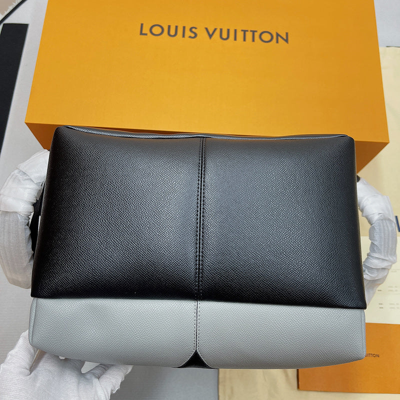 I W Fashion Lu-Vi bags - 9580