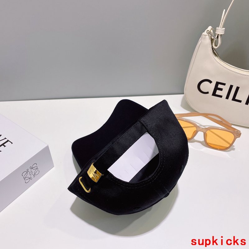 Louis Vuitton Luxury Cap
