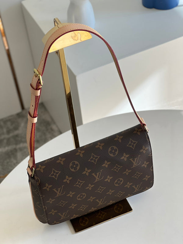 I W Fashion Lu-Vi bags - 17294