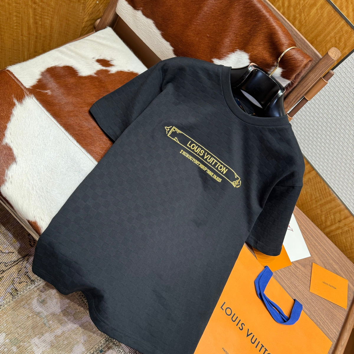 LOU T-SHIRT