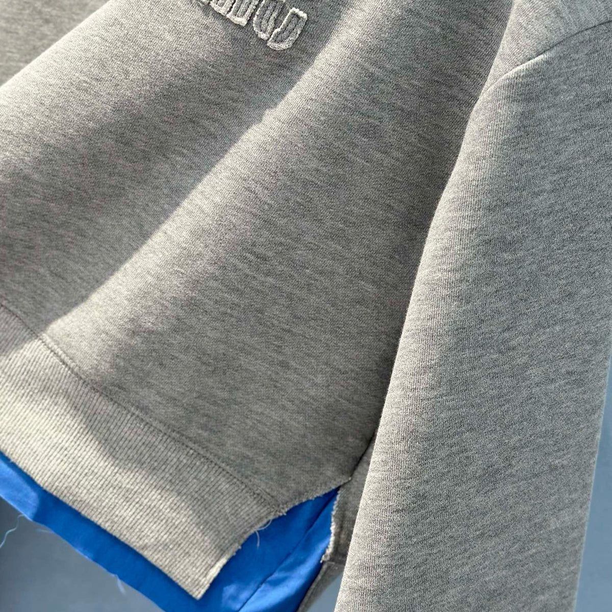 MIU M SWEATSHIRT