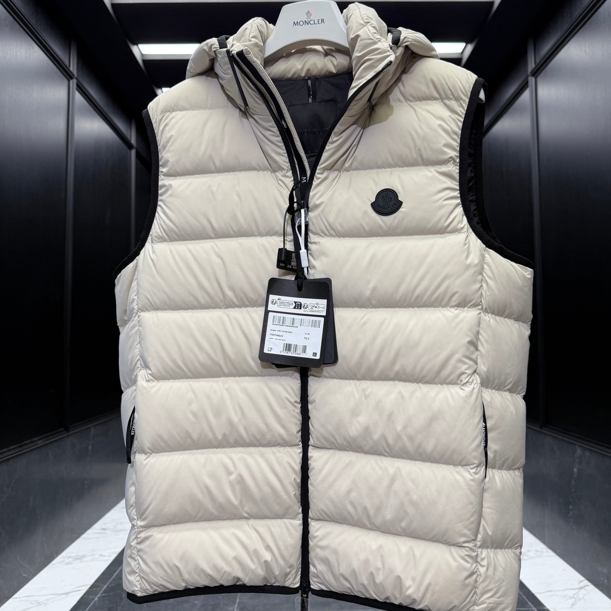 MONC VALMASQUE VEST