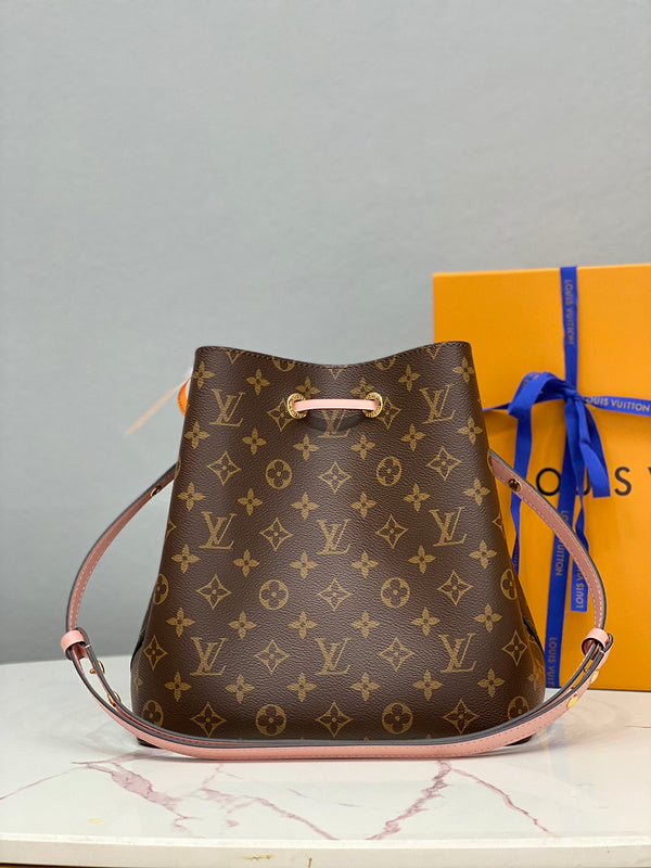 I W Fashion Lu-Vi bags - 17605