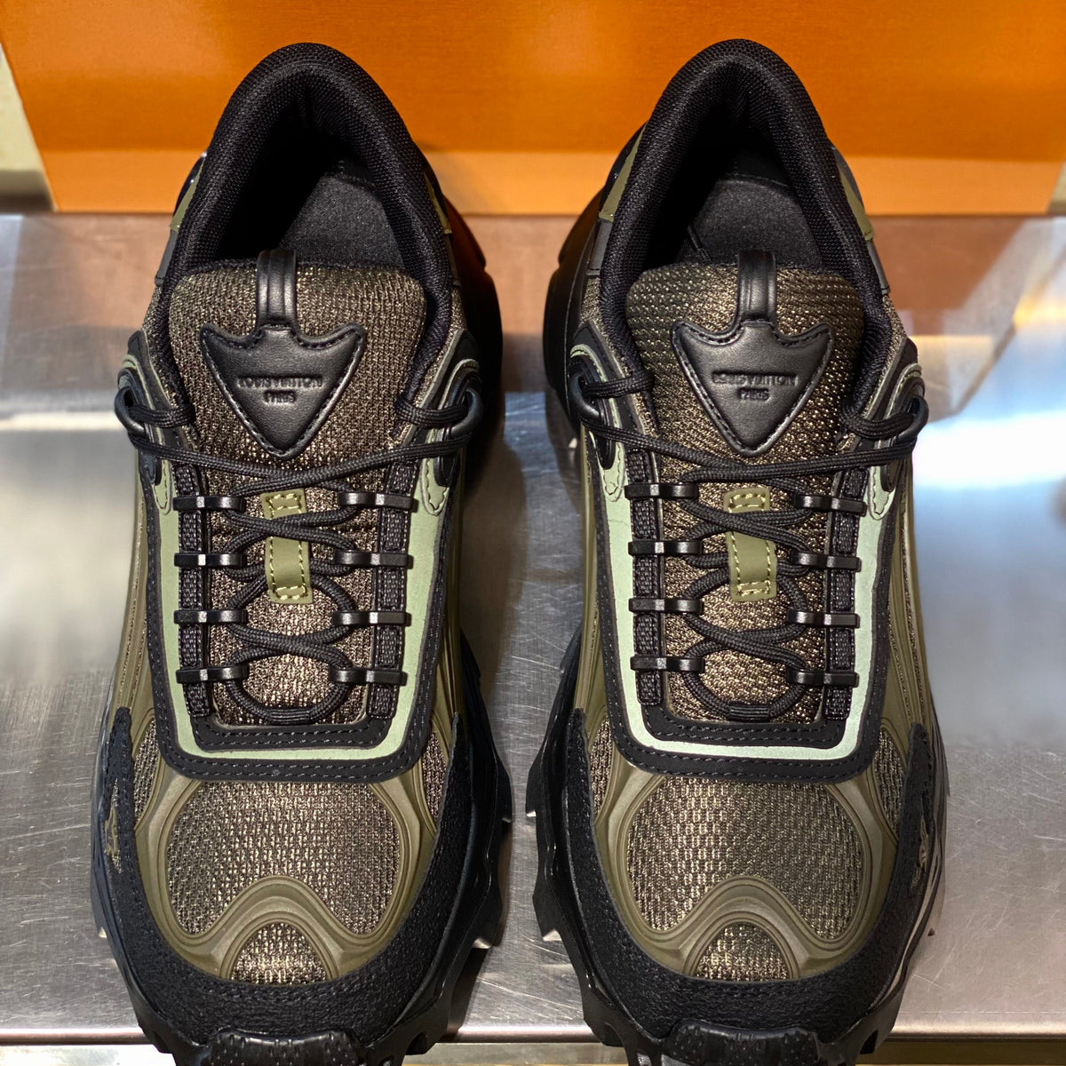 LOU SUMMIT SNEAKERS