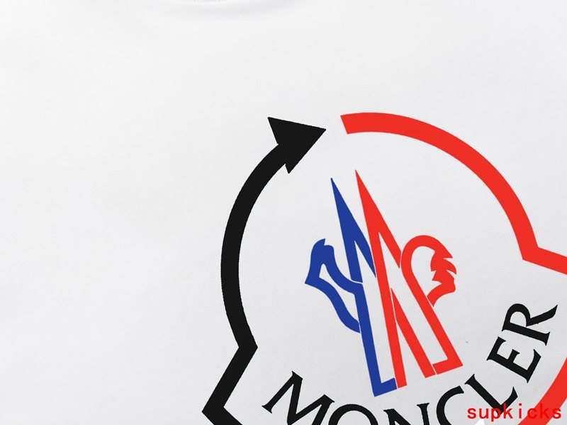 Moncler Luxury Cloth