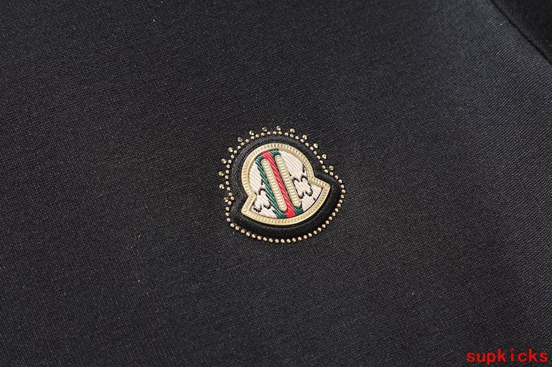 Moncler Luxury Cloth