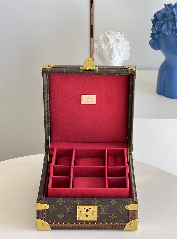 I W Fashion Lu-Vi Bags - 16838