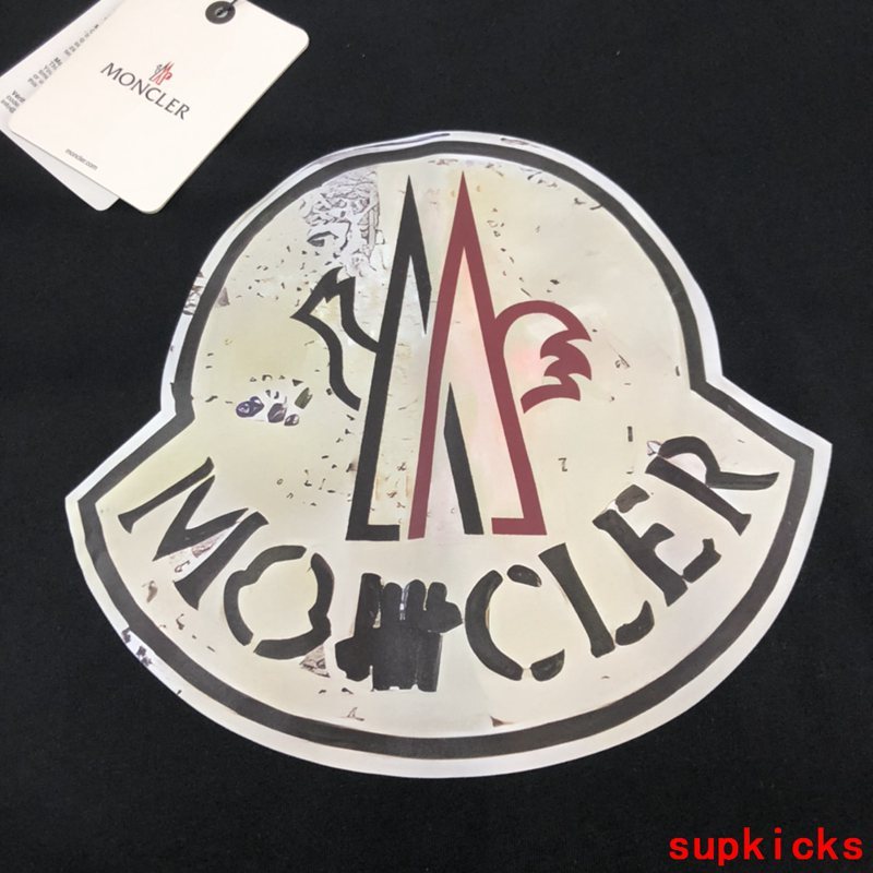 Moncler Luxury Cloth