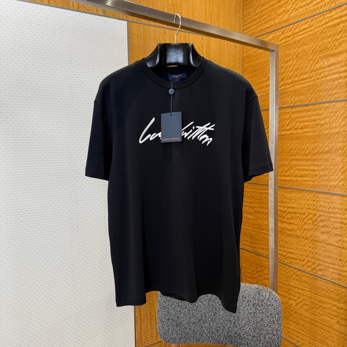 LOU T-SHIRT