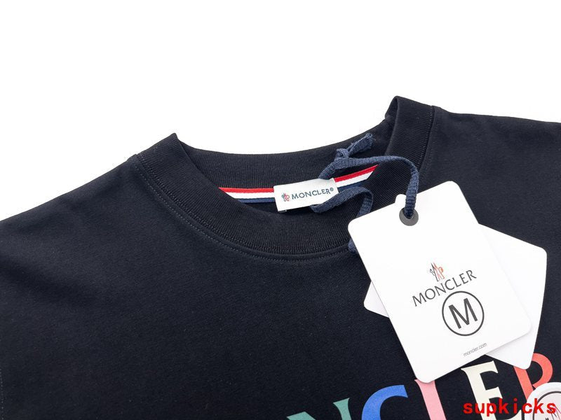 Moncler Luxury Cloth