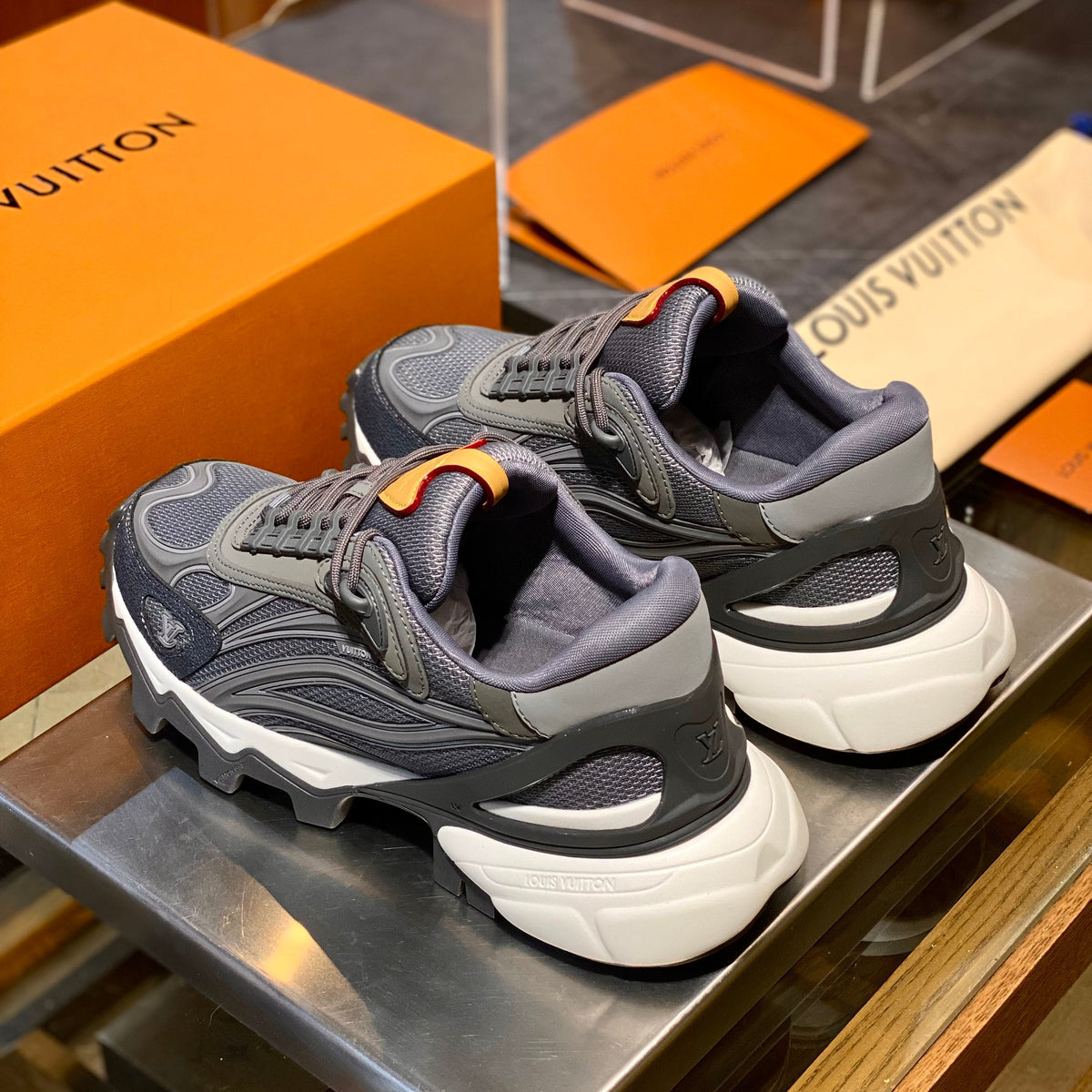 LOU SUMMIT SNEAKERS