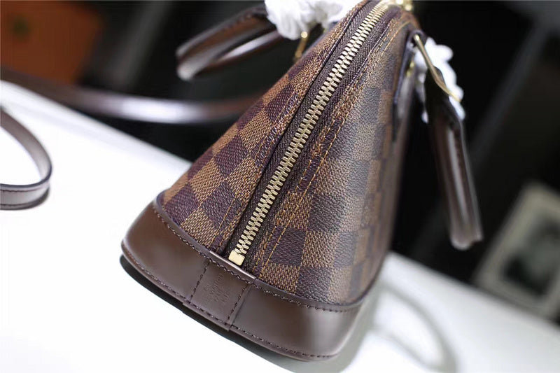 I W Fashion Lu-Vi bags - 8285
