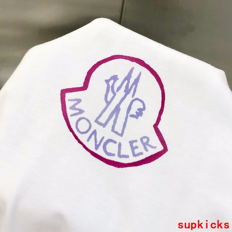 Moncler Luxury Cloth