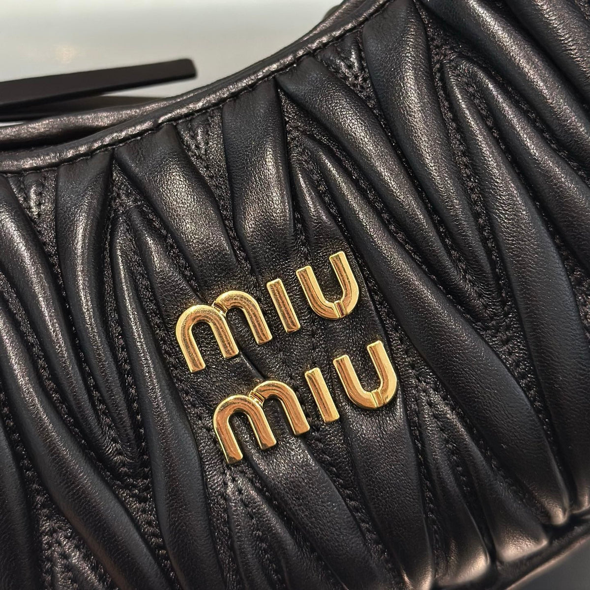 MIU M WANDER BAG