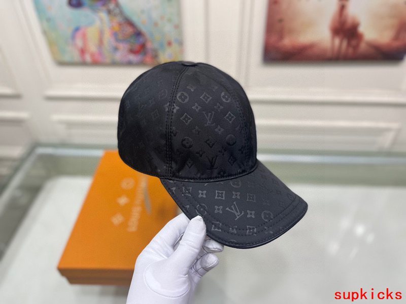 Louis Vuitton Luxury Cap
