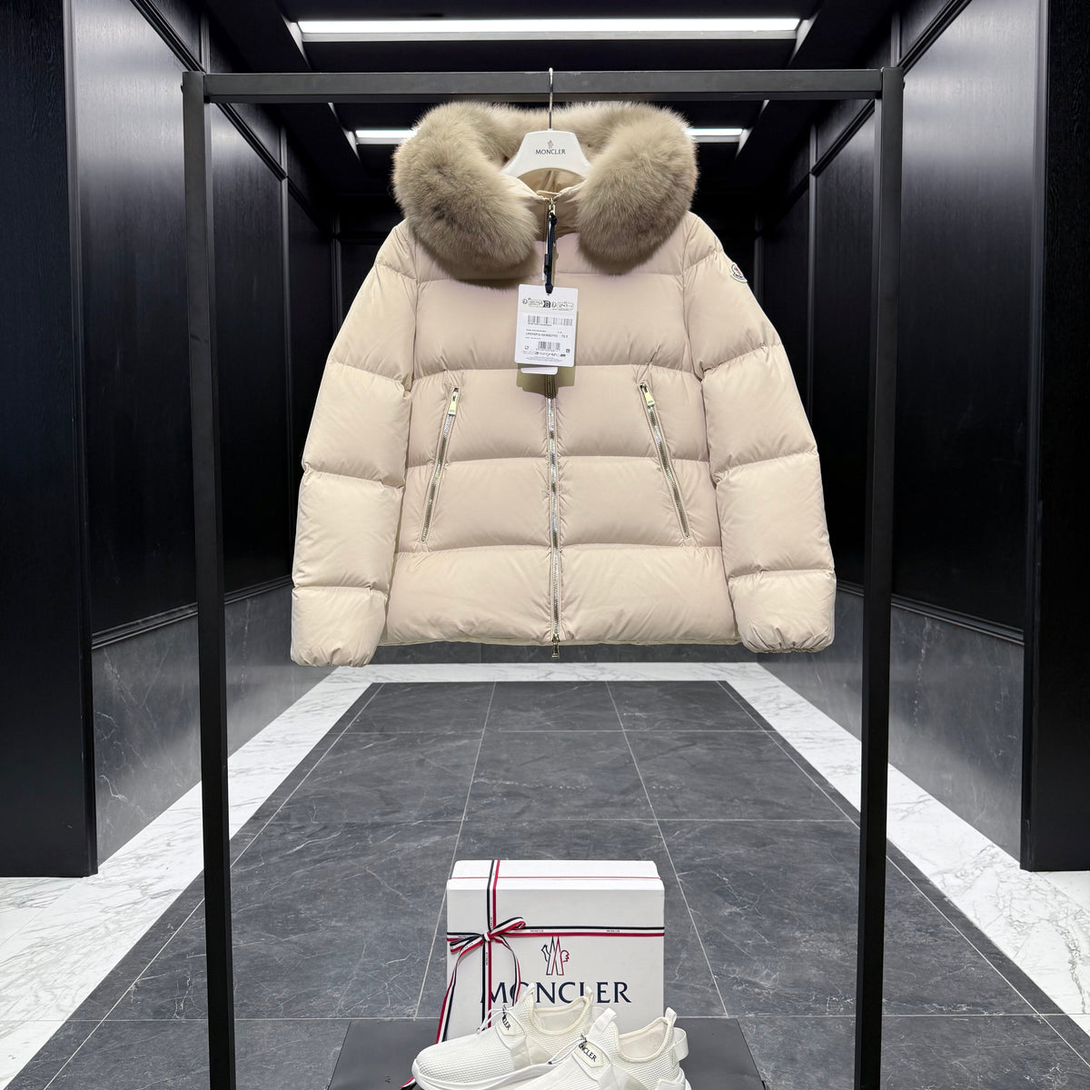 MONC LAICHEFUR JACKET