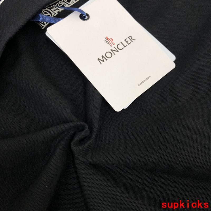 Moncler Luxury Cloth