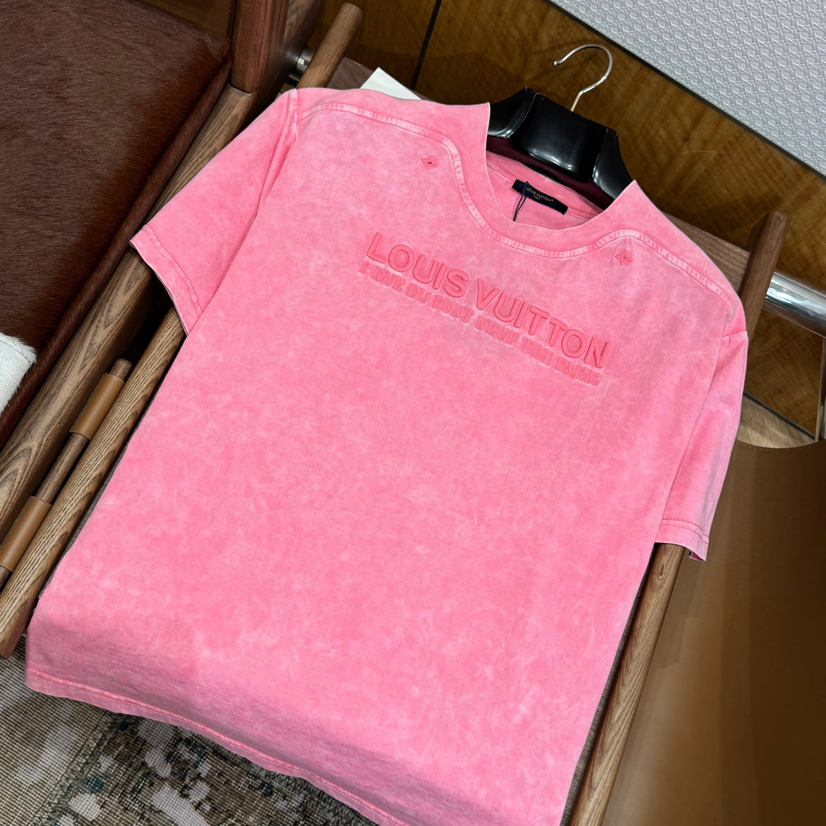 LOU T-SHIRT