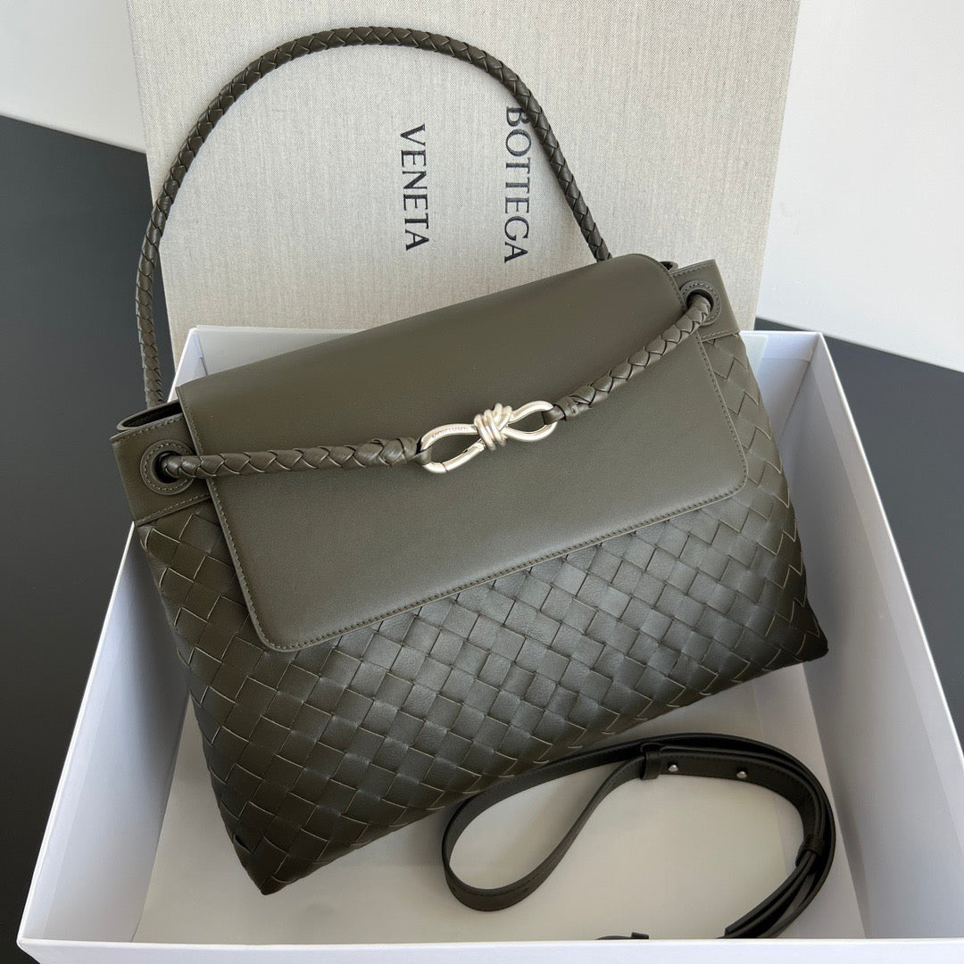 BOTT V ANDIAMO MESSENGER BAG
