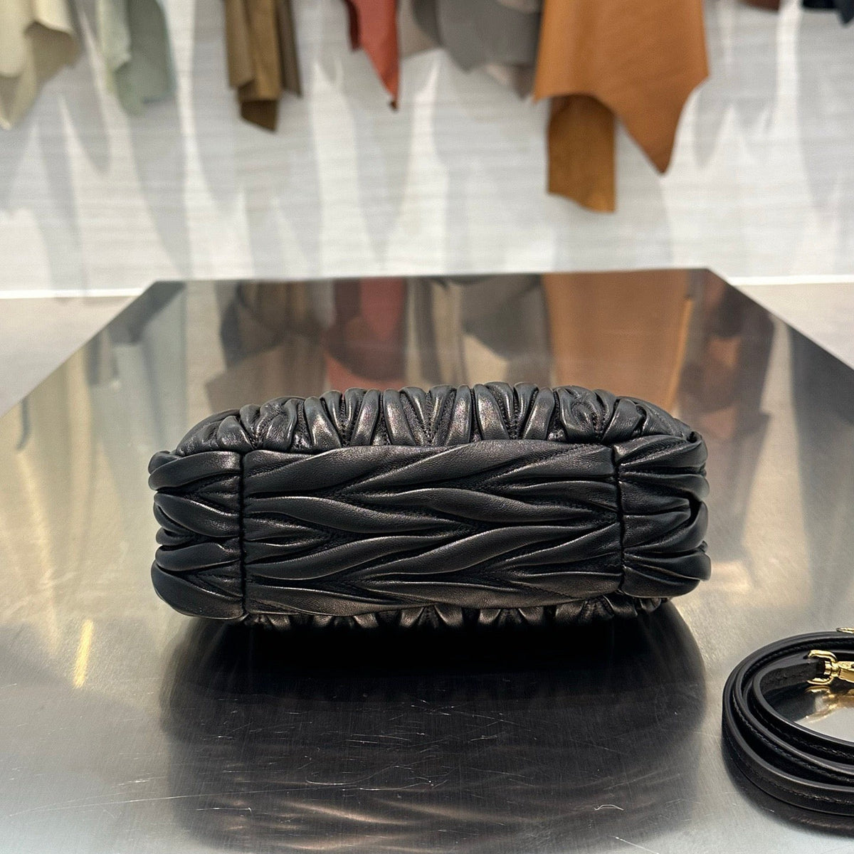 MIU M WANDER BAG