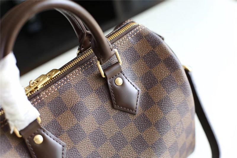 I W Fashion Lu-Vi bags - 8149