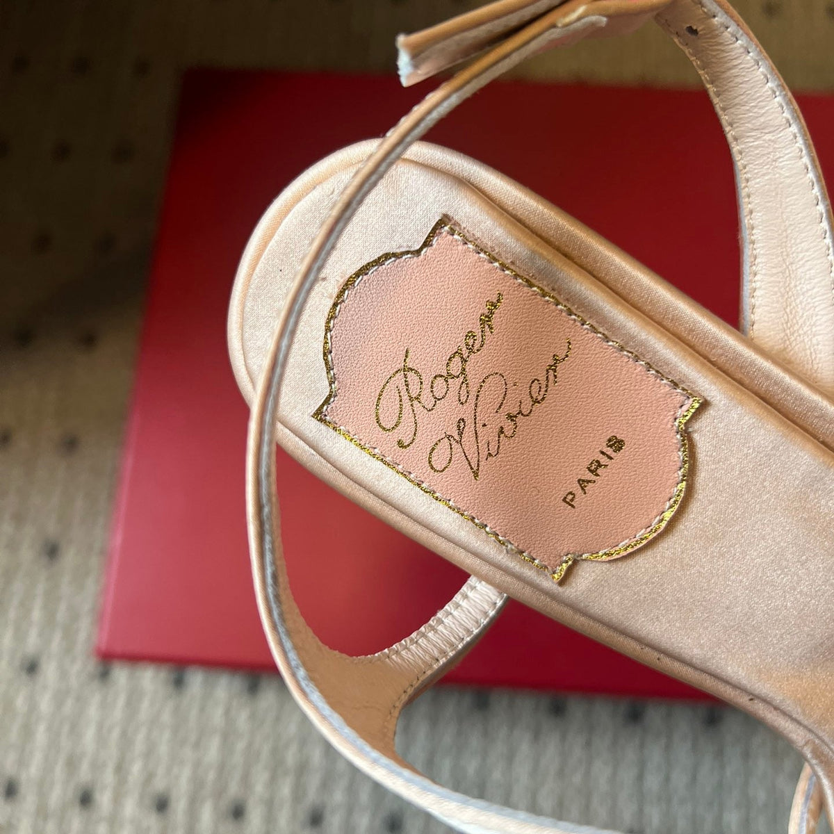 ROGER V HEELS