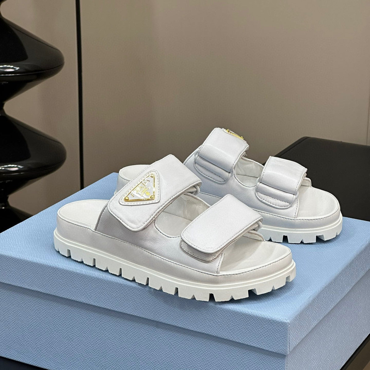 PD NAPPA LEATHER SLIDES