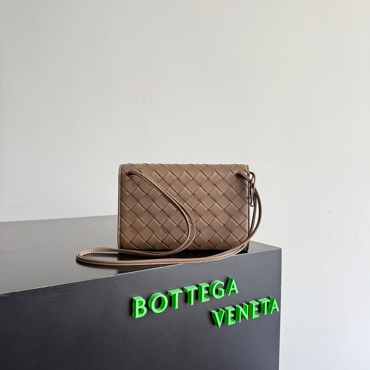 BOTT V ANDIAMO POUCH