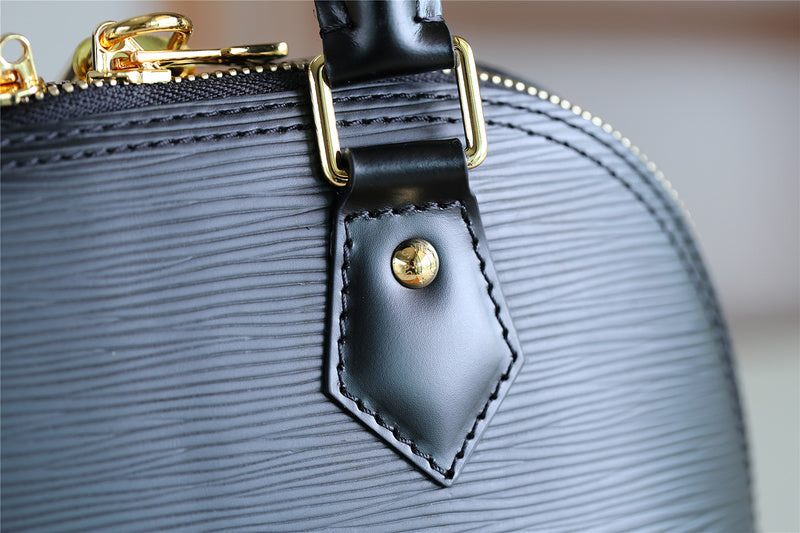 I W Fashion Lu-Vi bags - 8256