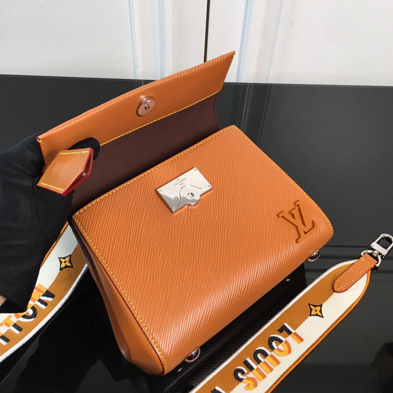 I W Fashion Lu-Vi bags - 17243