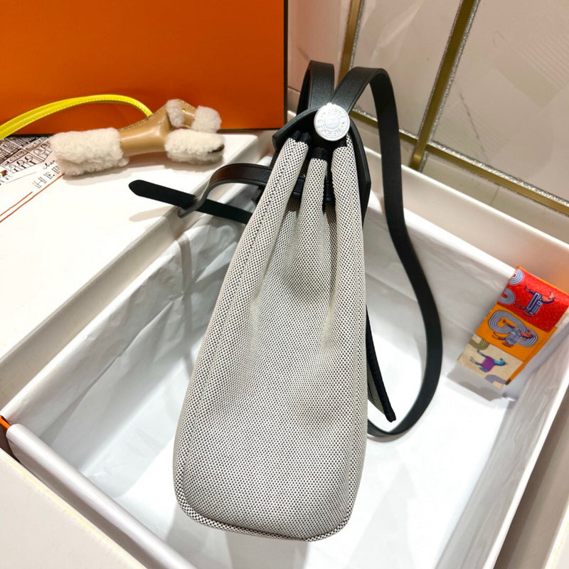 PHA - HMS Bags - 1701