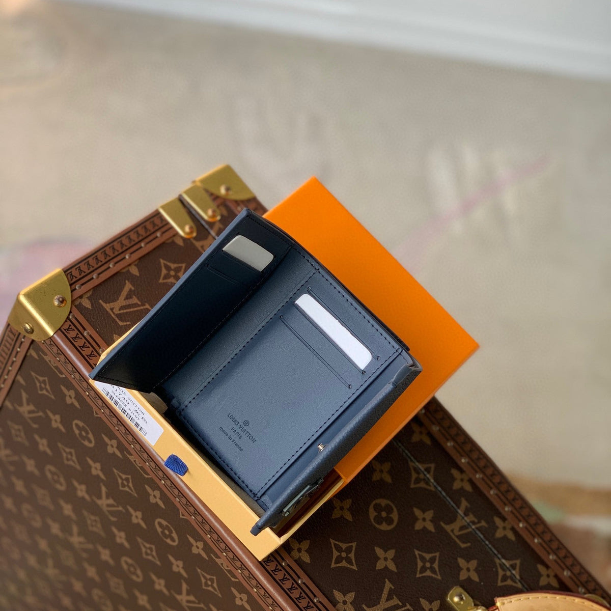 LOU PILOT WALLET