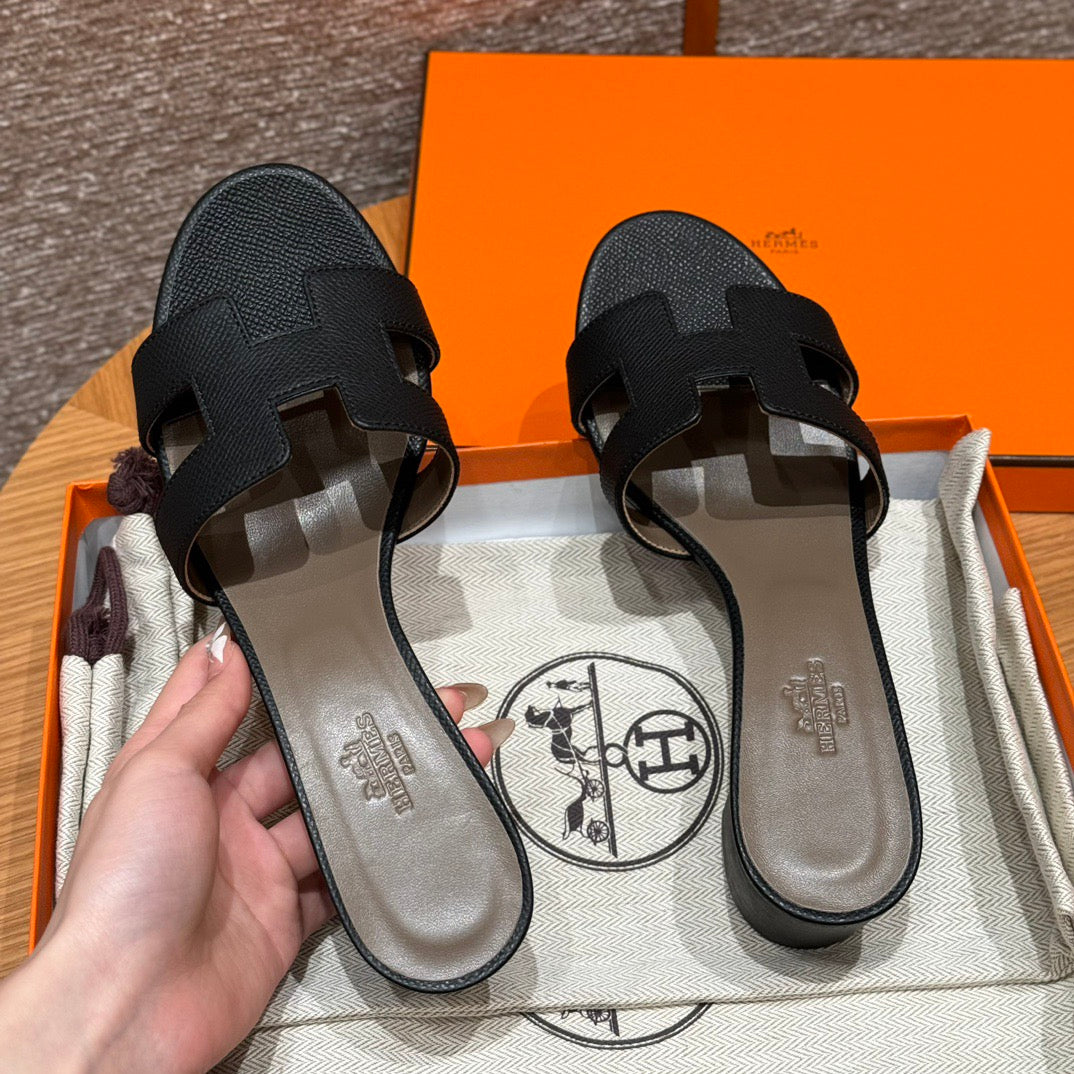 HERM OASIS SANDALS