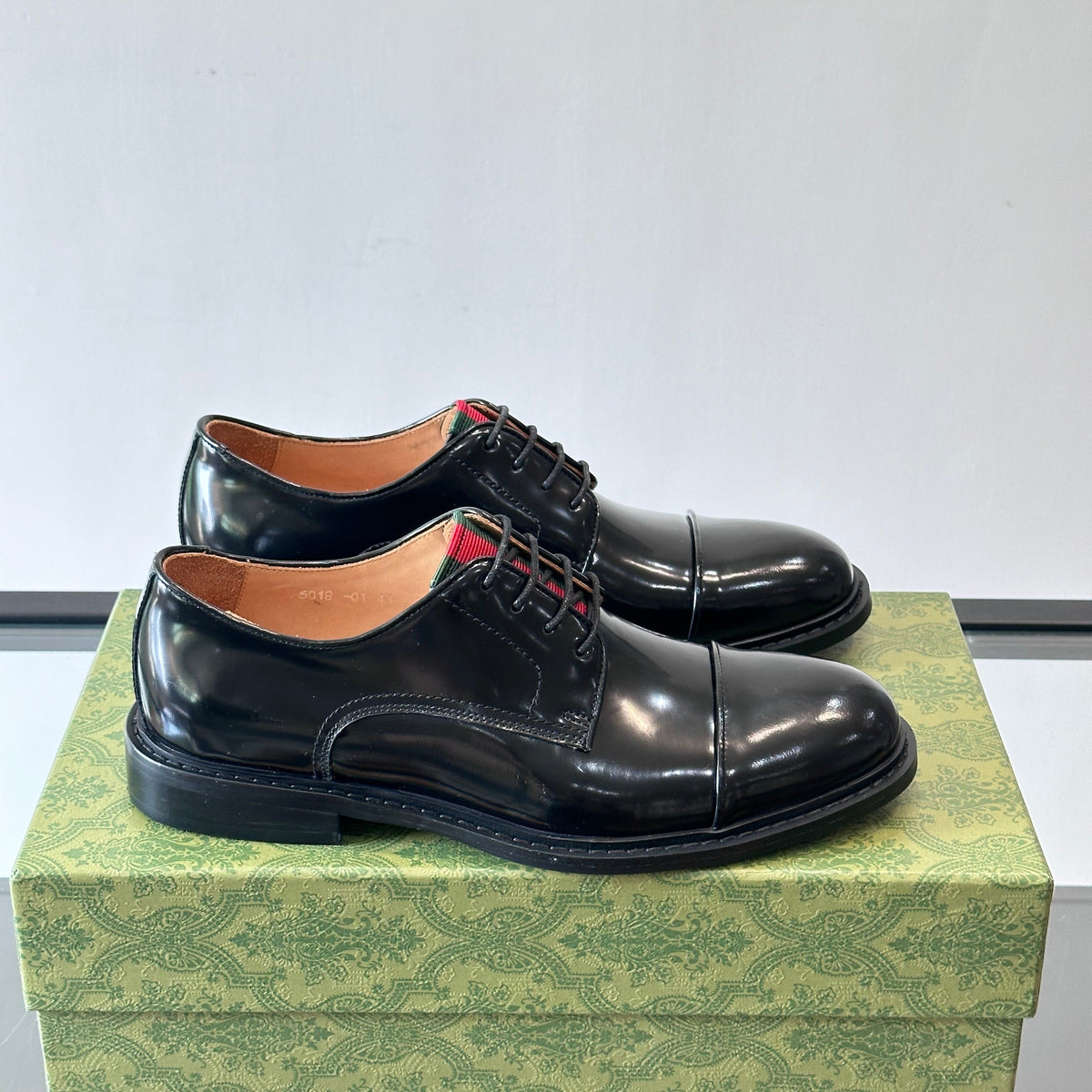 GG LACE UP SHOE