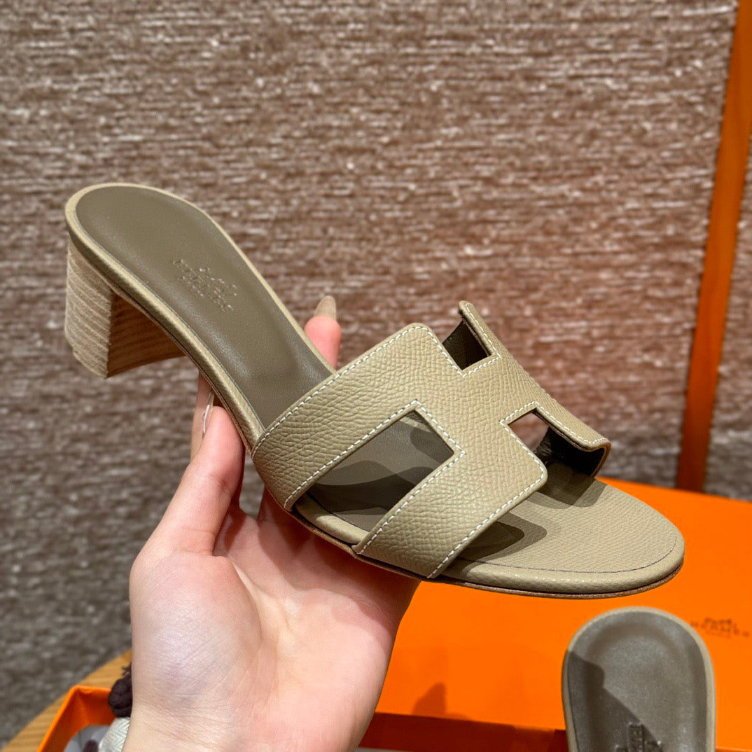HERM OASIS SANDALS