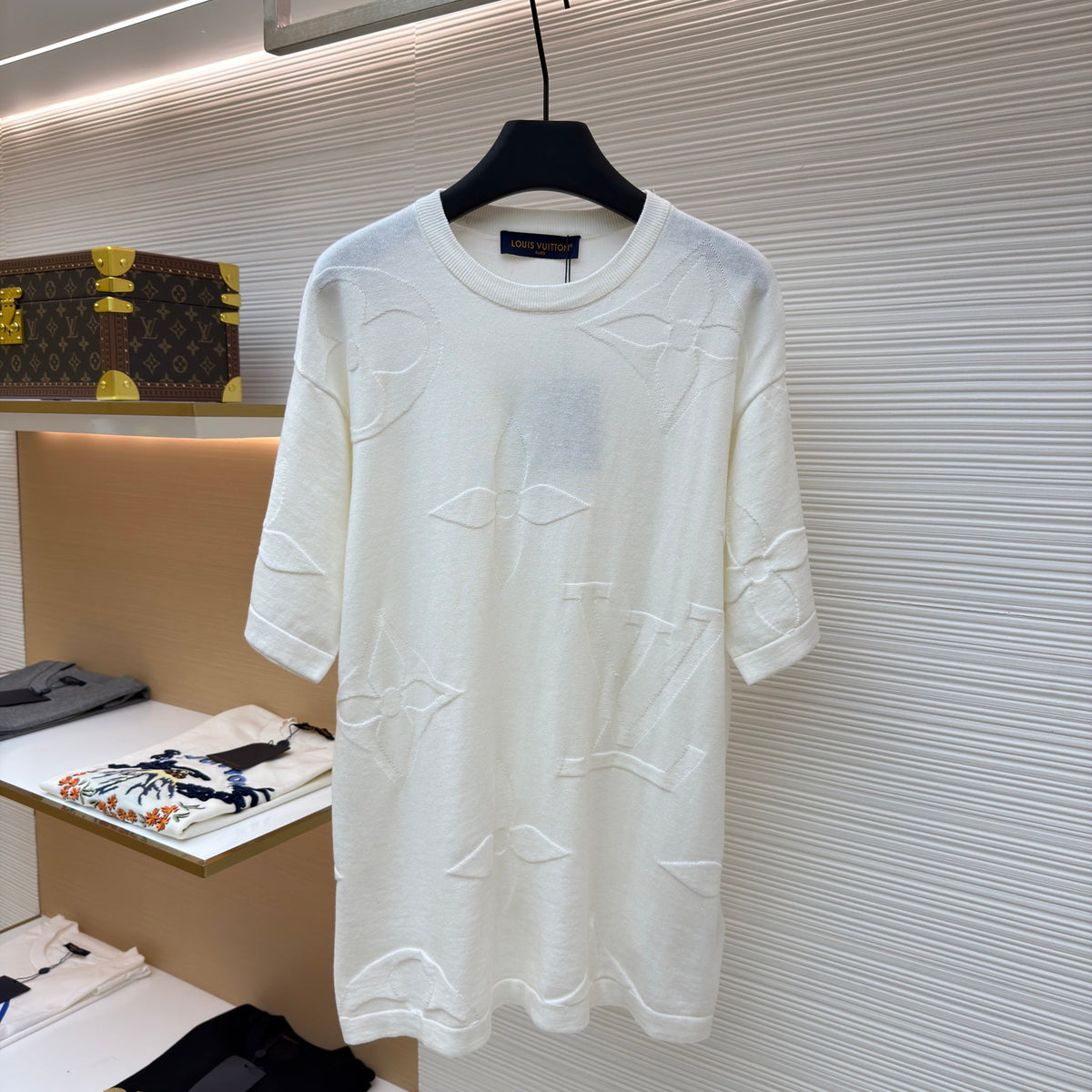 LOU T-SHIRT