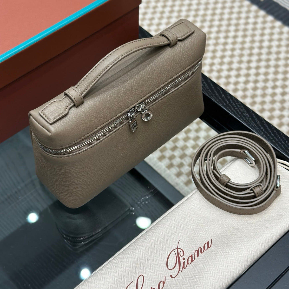 LORO P EXTRA POCKET L19 BAG