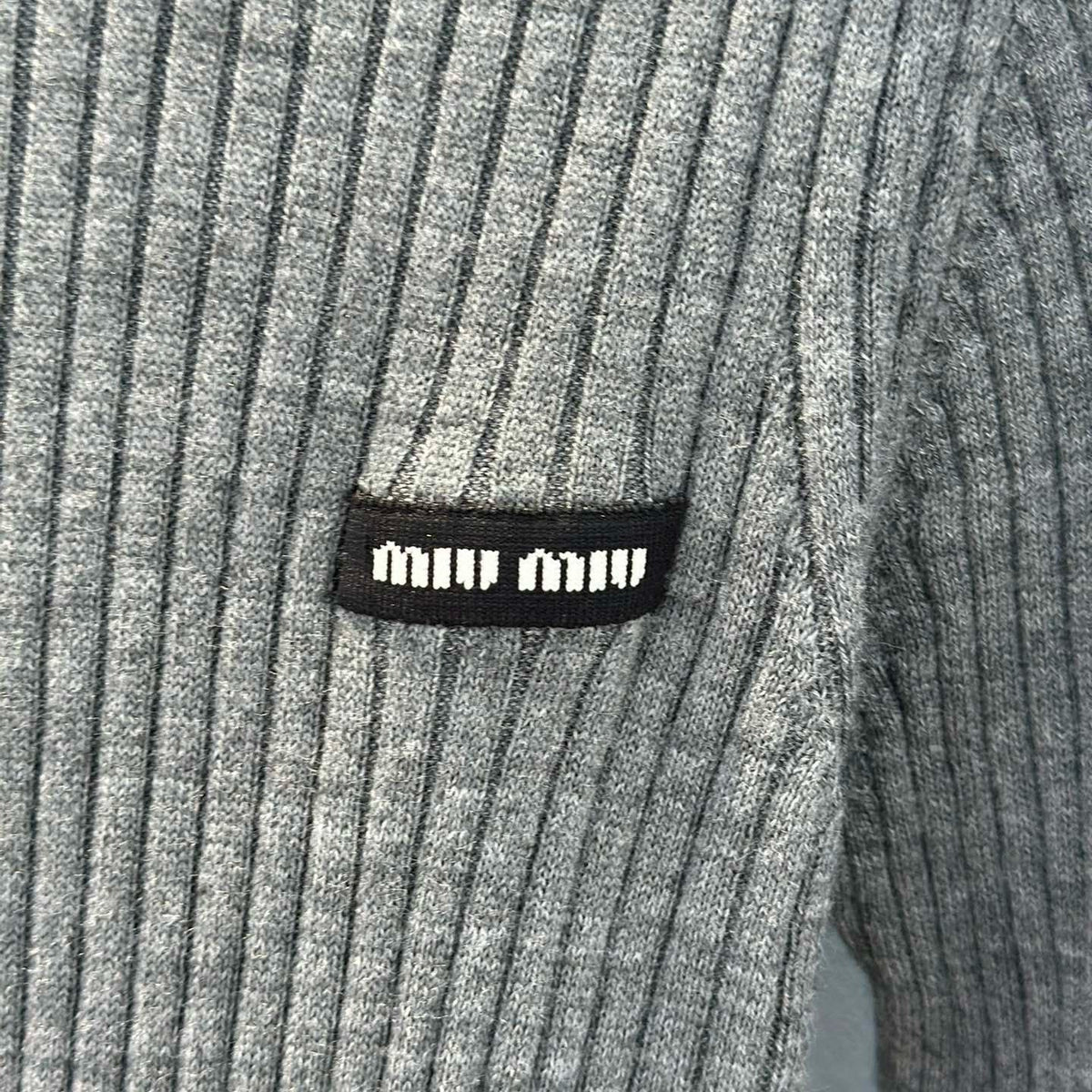 MIU M SWEATSHIRT
